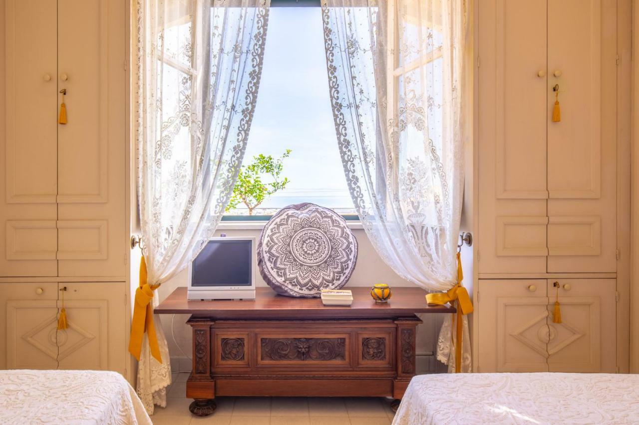فيلا Solemar Sicilia - Casa Porto Bagnera سانتا فلافيا المظهر الخارجي الصورة